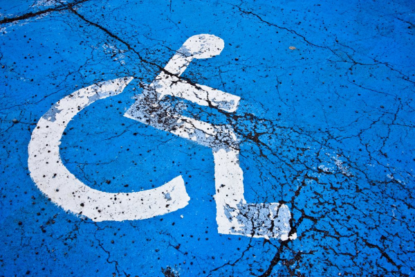 Stationnement réservé handicapés