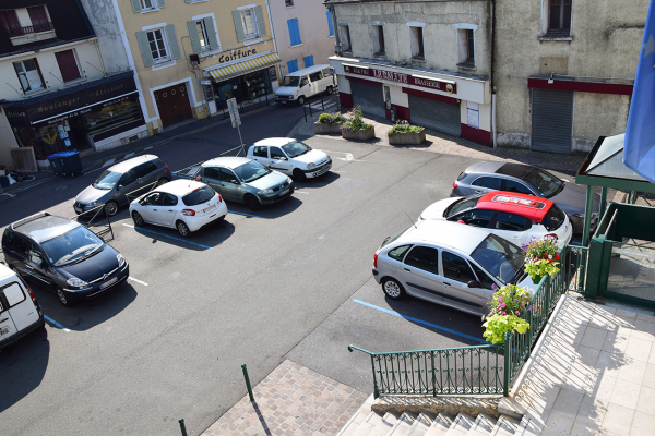 Restriction du stationnement sur le parking de la mairie